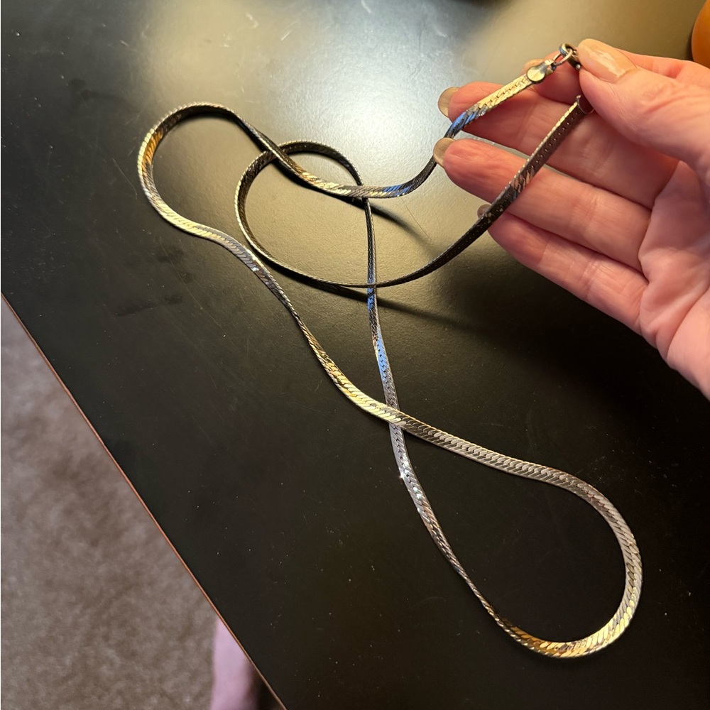 Silver herringbone chain necklace